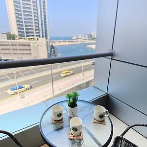 Stylish 1 Bedroom With Sea View - Sunset View Апартаменты